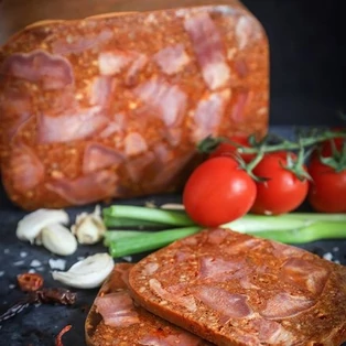 Fst. nyelves disznósajt vf. kb.300g Bogád