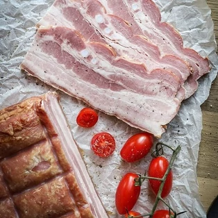 Rácsos Császárszalonna vf. kb.1300g Bogád